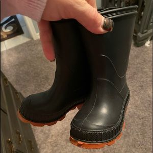 Baby rain boots size 5